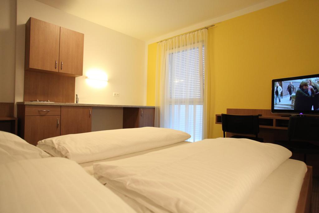 Fair-Price-Hotel Bad Waltersdorf Exterior photo